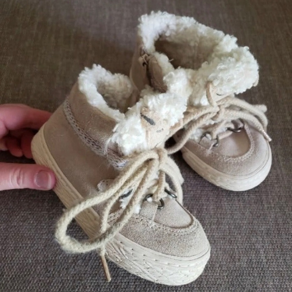 COPY - Zara fuzzy lamb boots